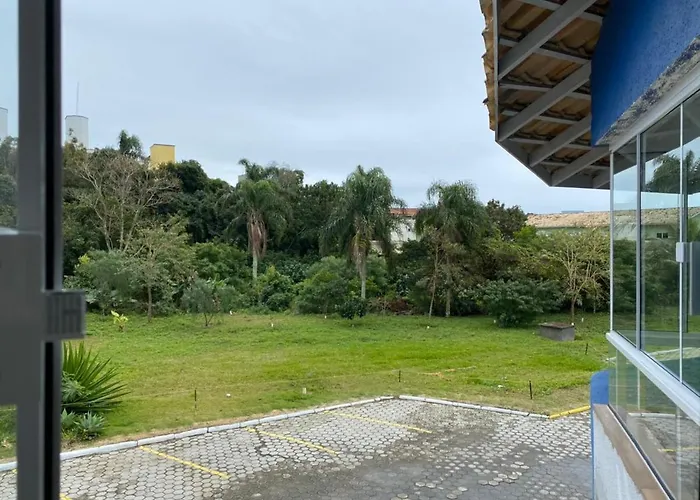 Apto 251 - Condominio Solar Das Bromelias
